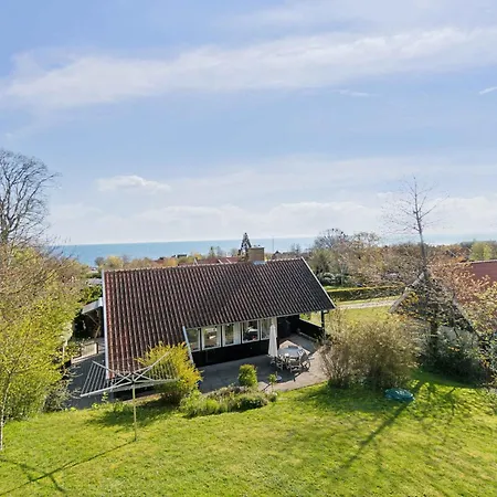 Σπίτι διακοπών Idyllic Near Cliffs And Gudhjem