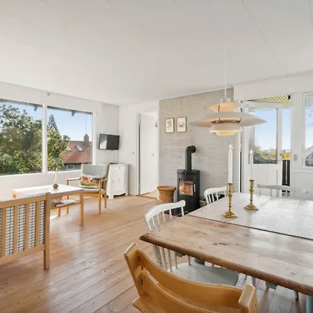 Idyllic Near Cliffs And Σπίτι διακοπών Gudhjem