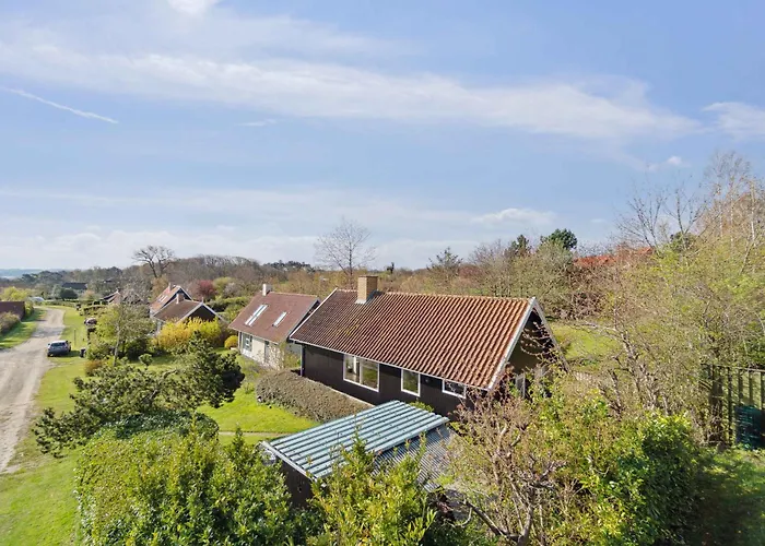 Idyllic Near Cliffs And Ferienhaus *
